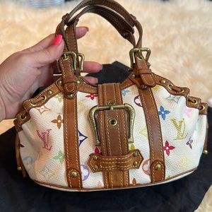 100% PreLoved Louis Vuitton